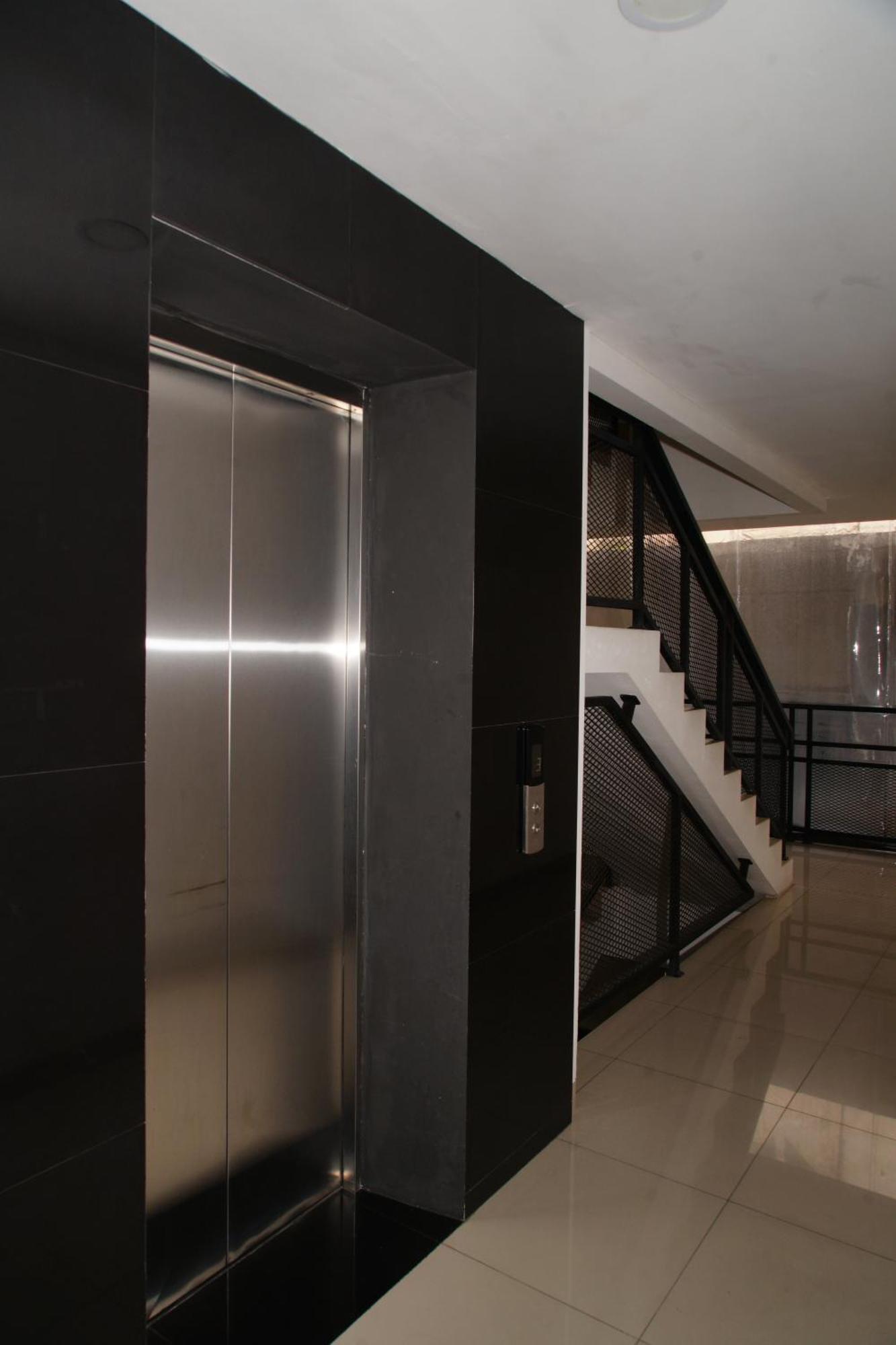 Residence T63 By Shm Giacarta Esterno foto
